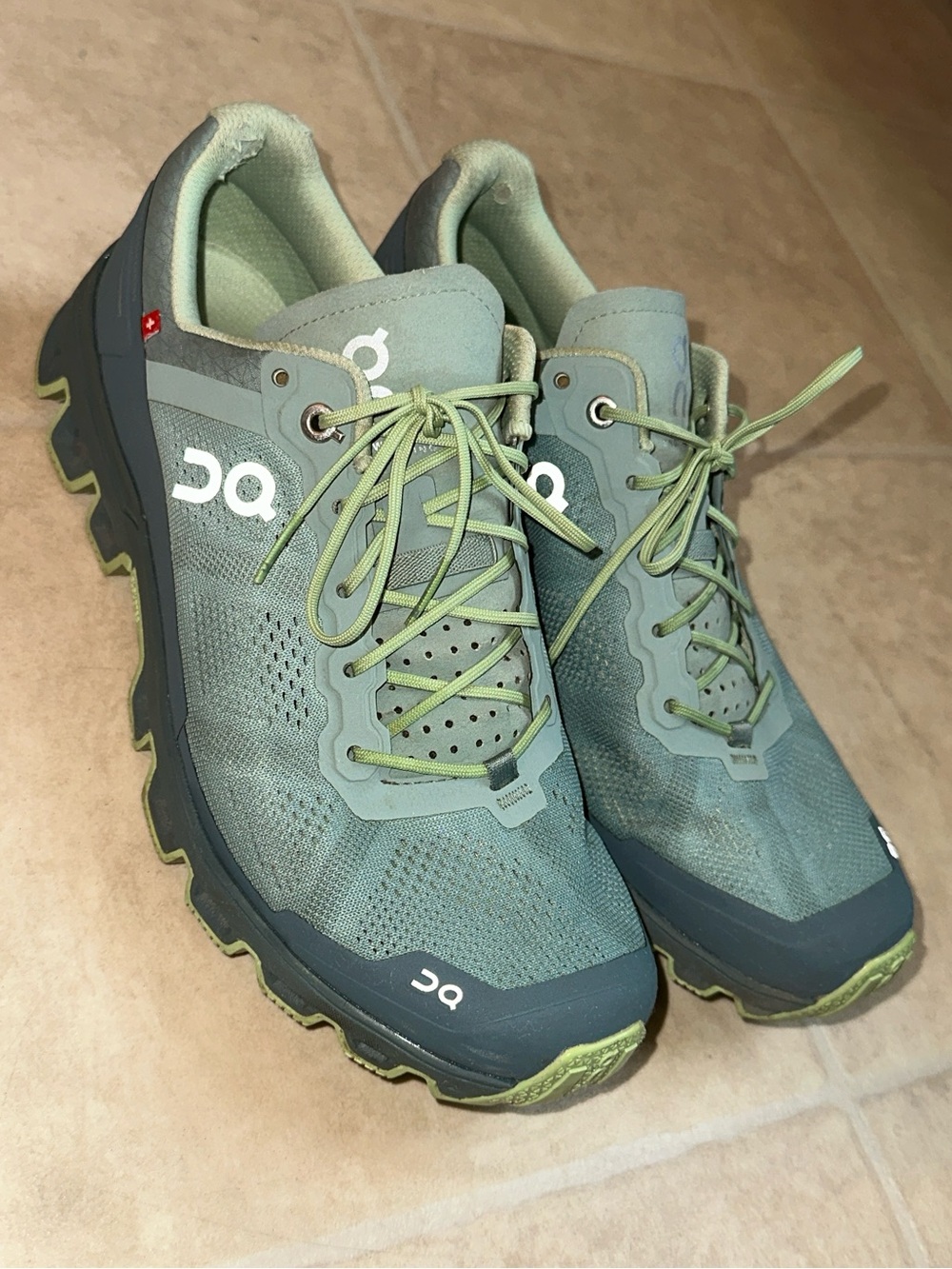 On Running Cloudventure- Women's Size 10